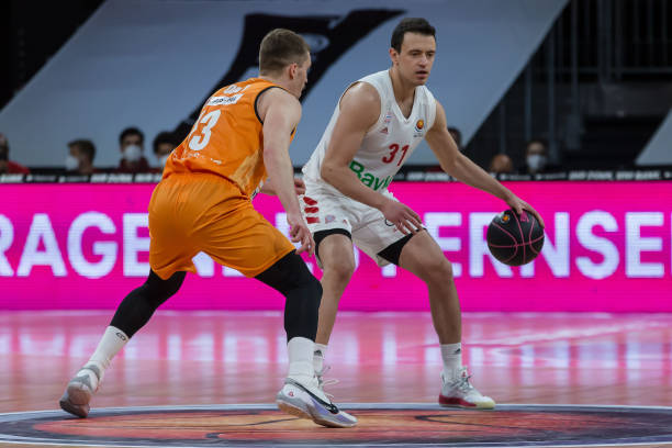 不仅是对运 不仅是对运